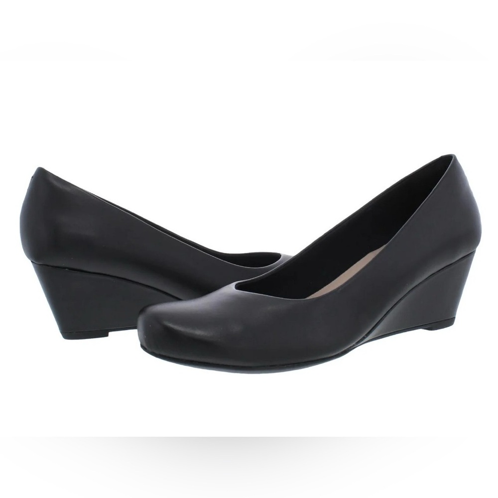 Clarks Collection Women's Flores Tulip Leather Wedge Heel Pump size 9 NIB
